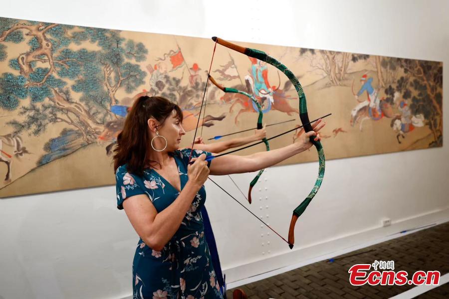 甚至成為行